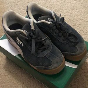 Boys navy Puma shoes